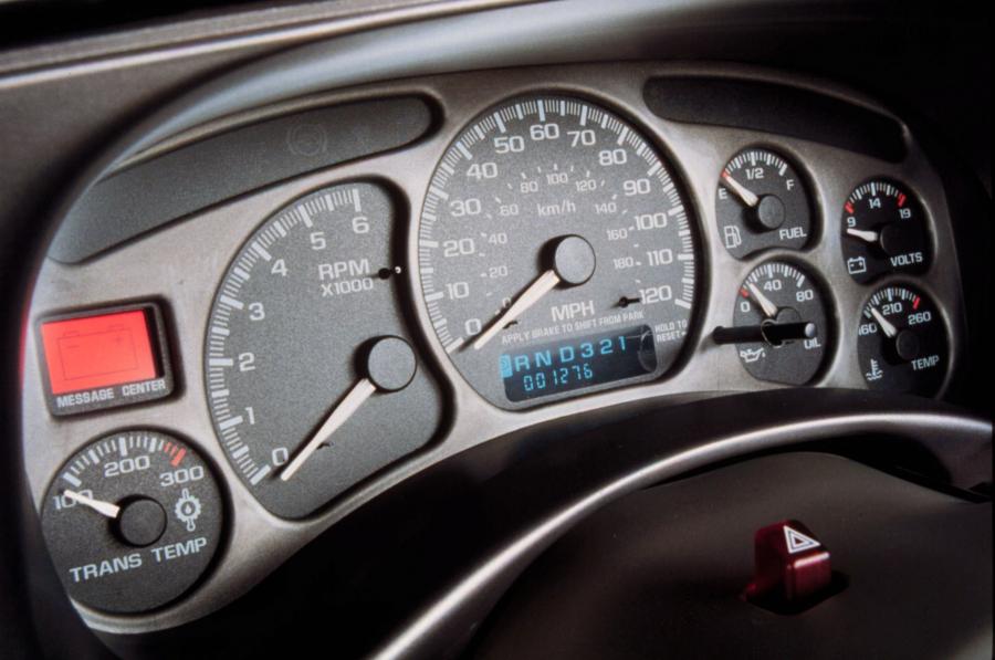  GMC Yukon 2000 года  (фото 19 из 51)